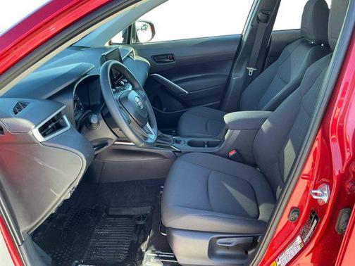 2025 Toyota Corolla Cross LE