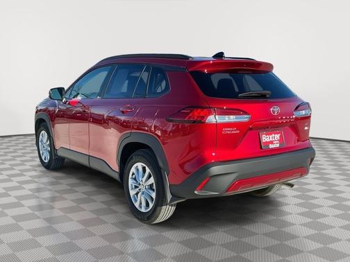 2025 Toyota Corolla Cross LE