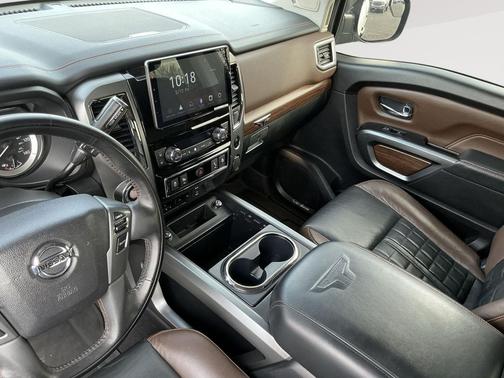 2017 Nissan Titan Platinum Reserve