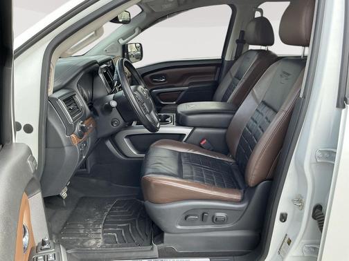 2017 Nissan Titan Platinum Reserve