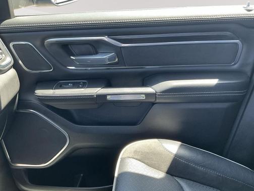 Granite Crystal Metallic Clearcoat 2024 RAM 1500 Laramie