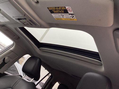 Celestial Silver Metallic 2021 Toyota Highlander XLE