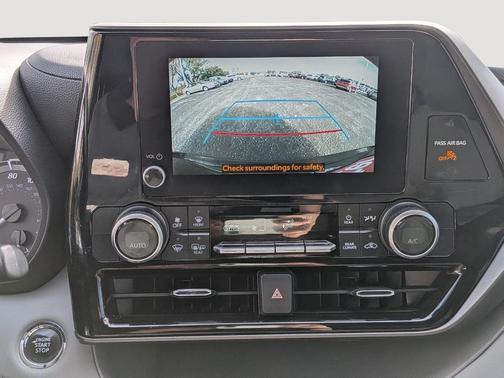 Midnight Black Metallic 2023 Toyota Highlander LE