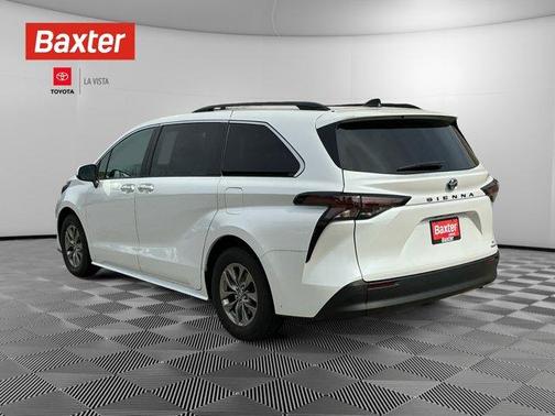 2023 Toyota Sienna XLE