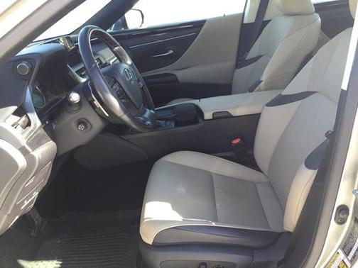 2021 Lexus ES 250 Base