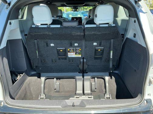2023 Toyota Sienna XSE 7 Passenger
