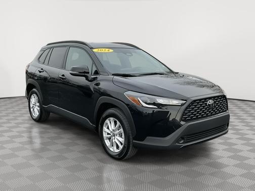 2024 Toyota Corolla Cross LE
