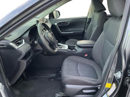 2020 Toyota RAV4 Hybrid LE