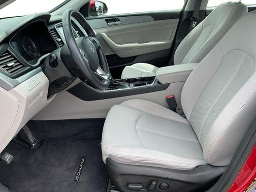 2018 Hyundai SONATA SEL