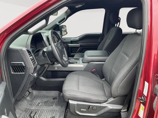 RUBY RED METALLIC TINTED CC 2019 Ford F-150 XLT