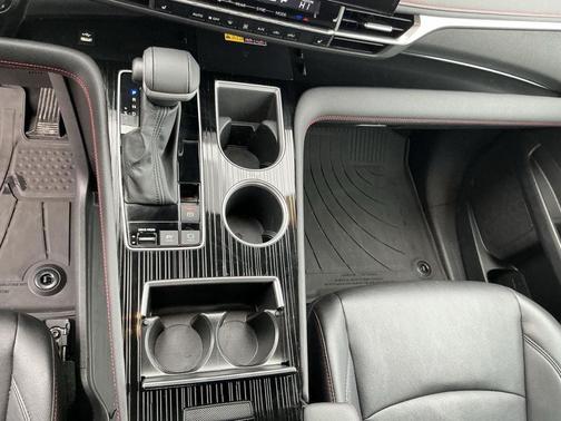 2025 Toyota Sienna XSE 7 Passenger