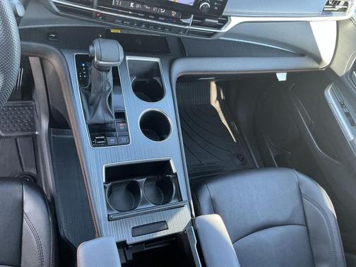 2023 Toyota Sienna XSE 7 Passenger