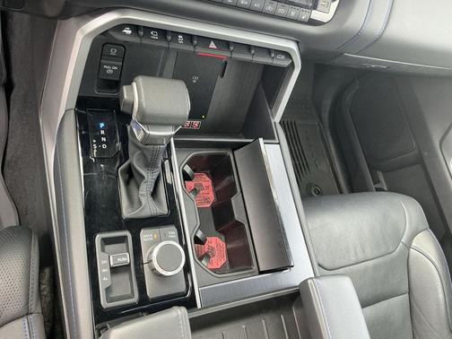 2025 Toyota Tundra Platinum