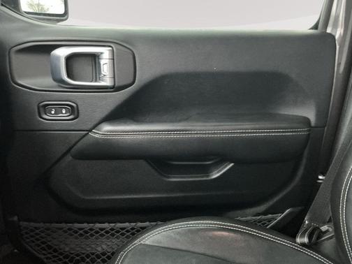Granite Crystal Metallic Clearcoat 2018 Jeep Wrangler Unlimited Sahara