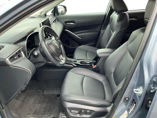 2022 Toyota Corolla Cross XLE
