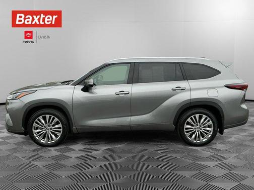 2025 Toyota Highlander Platinum