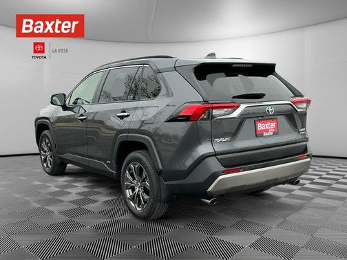 2022 Toyota RAV4 Hybrid SE