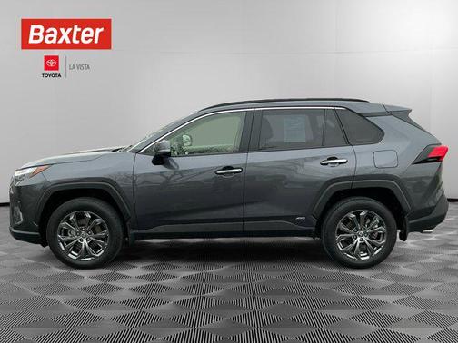 2022 Toyota RAV4 Hybrid SE