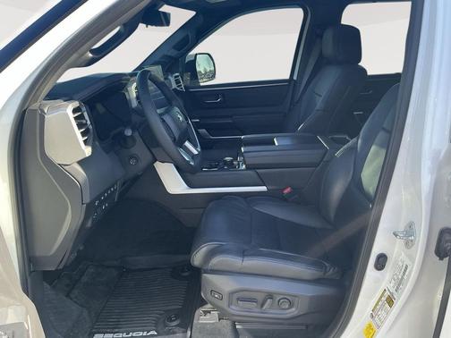 2024 Toyota Sequoia Platinum