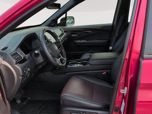 Radiant Red Metallic II 2024 Honda Ridgeline Black