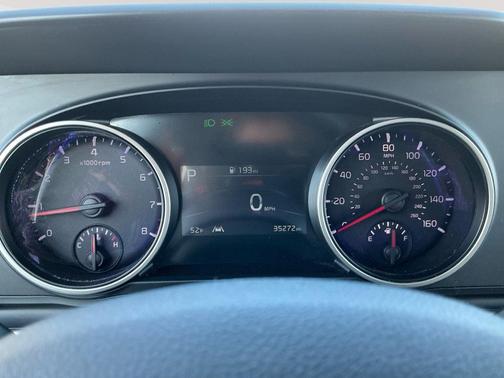 2023 Kia Carnival LX