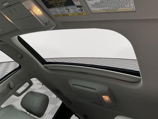 Silver Sky Metallic 2018 Toyota Sequoia Platinum