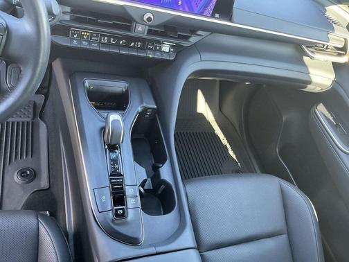 2023 Toyota Crown Limited