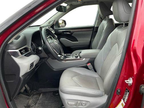 2022 Toyota Highlander Limited
