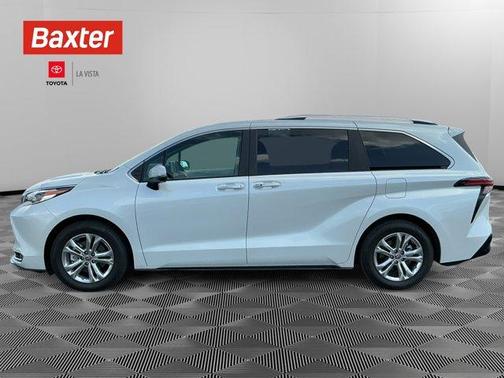 2023 Toyota Sienna Platinum 7 Passenger