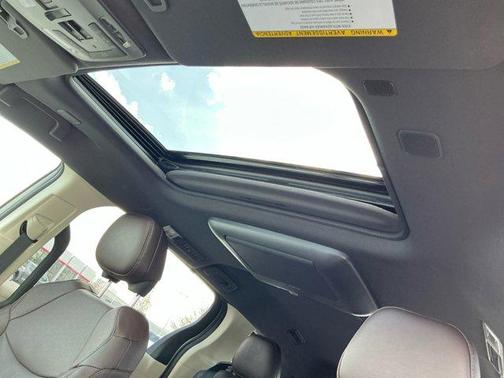 2023 Toyota Sienna Platinum 7 Passenger