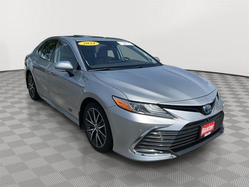 Celestial Silver Metallic 2021 Toyota Camry Hybrid XLE