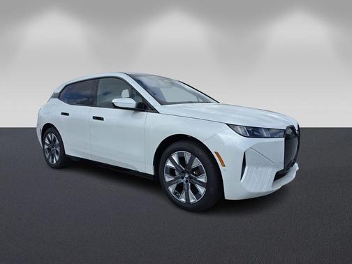 2026 BMW iX xDrive60