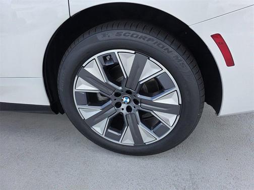 2026 BMW iX xDrive60