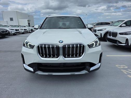 Alpine White 2026 BMW X1 xDrive28i