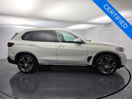 Alpine White 2024 BMW X5 sDrive40i
