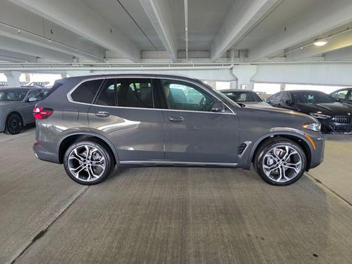Gray Metallic 2026 BMW X5 sDrive40i