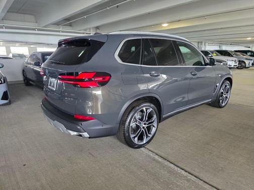 Gray Metallic 2026 BMW X5 sDrive40i