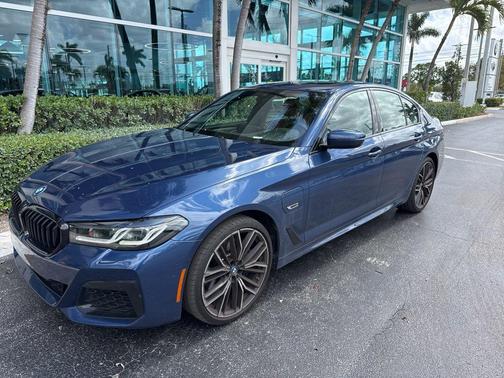 Phytonic Blue Metallic 2023 BMW 530e 530e