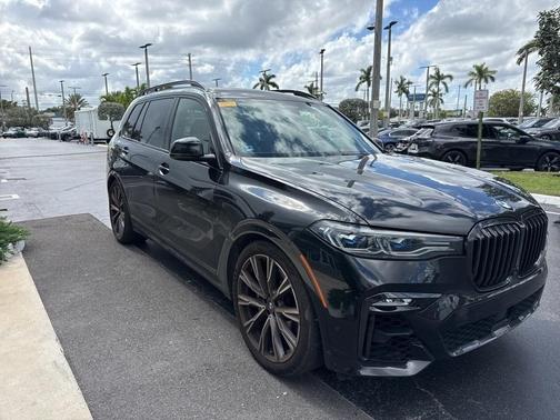 2021 BMW X7 M50i