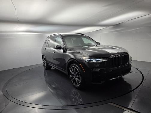 2021 BMW X7 M50i