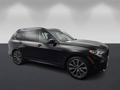 2021 BMW X7 M50i