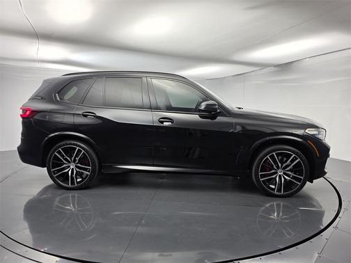 2023 BMW X5 M50i