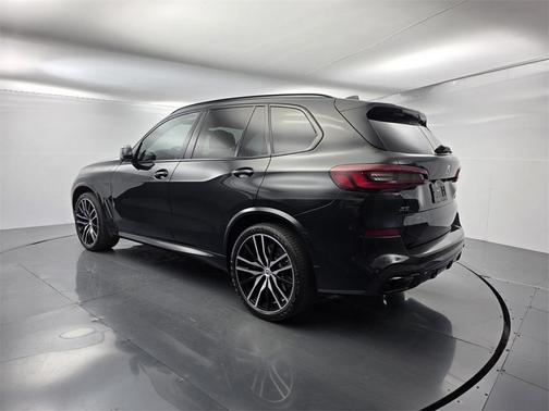 2023 BMW X5 M50i