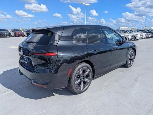 2026 BMW iX xDrive60
