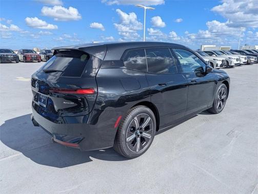 2026 BMW iX xDrive60