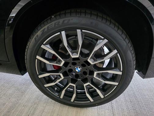 Black Sapphire Metallic 2026 BMW X5 PHEV xDrive50e