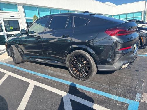 2023 BMW X6 xDrive40i