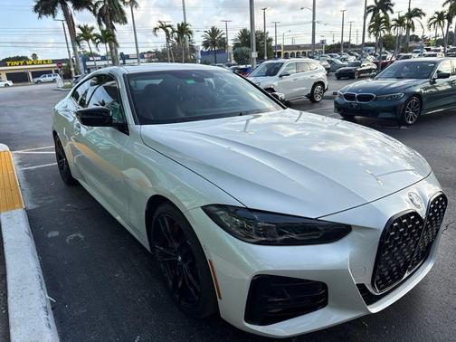 Mineral White Metallic 2024 BMW 430 i