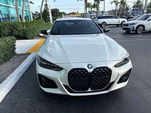 Mineral White Metallic 2024 BMW 430 i