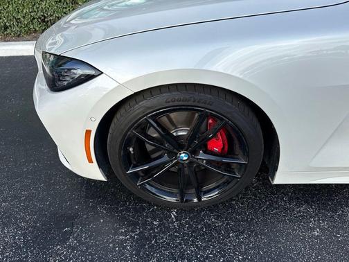 Mineral White Metallic 2024 BMW 430 i